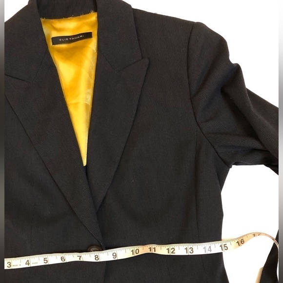 Elie Tahari Women’s Black Pin Stripe Blazer Size 4 - Picture 13 of 14